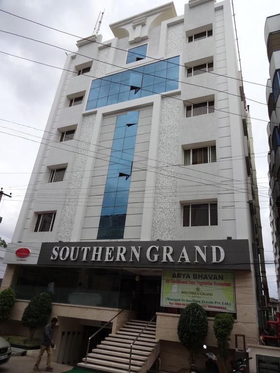 Hotel Southern Grand Vijayawāda Eksteriør billede